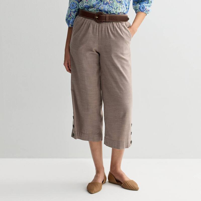 クロフト＆バロー レディース ボトムス カジュアルパンツ プチ キャップ リネン Petite Croft \u0026 Barrow Button Hem Pull On Linen Capri Pants Bardan Brown ブラウン
