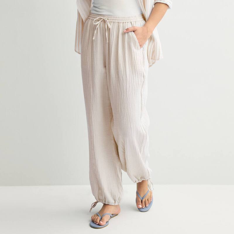 エスオー レディース ボトムス カジュアルパンツ Juniors' SO Mid Rise Double Gauze Jogger Pants Tan タン｜ReVida 店