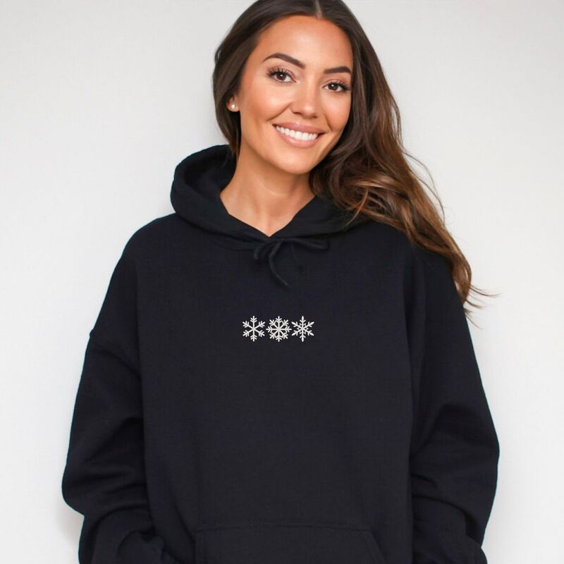 Simply Sage Market レディース トップス ティーシャツ 刺しゅう パーカー グラフィック Simply Sage Market Embroidered 3 Snowflakes - Women\u0027s Graphic Hoodie Midnight レディースファッション-Tシャツ・カットソー-トップス