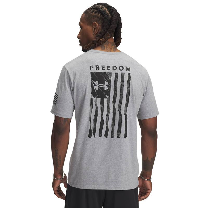 アンダーアーマー レディース トップス Tシャツ グラフィック Men Under Armour Freedom Flagraphic Tee Steel Black ブラック