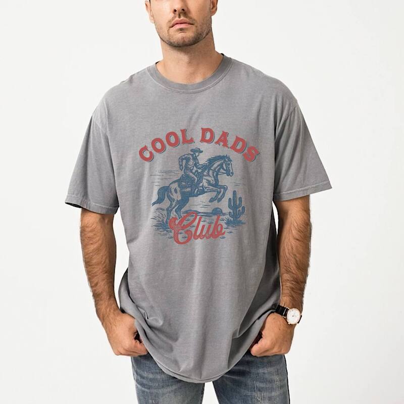 Simply Sage Market レディース トップス ティーシャツ グラフィック Simply Sage Market Cool Dads Club Cowboy - Men\u0027s Garment Dyed Graphic T-Shirt Grey 薄墨色