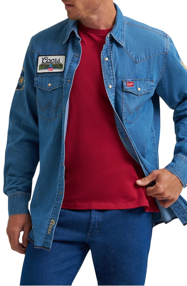 ラングラー メンズ トップス シャツ デニム Wrangler Coors Patch Denim Shirt Golden Blue ブルー 18,091円