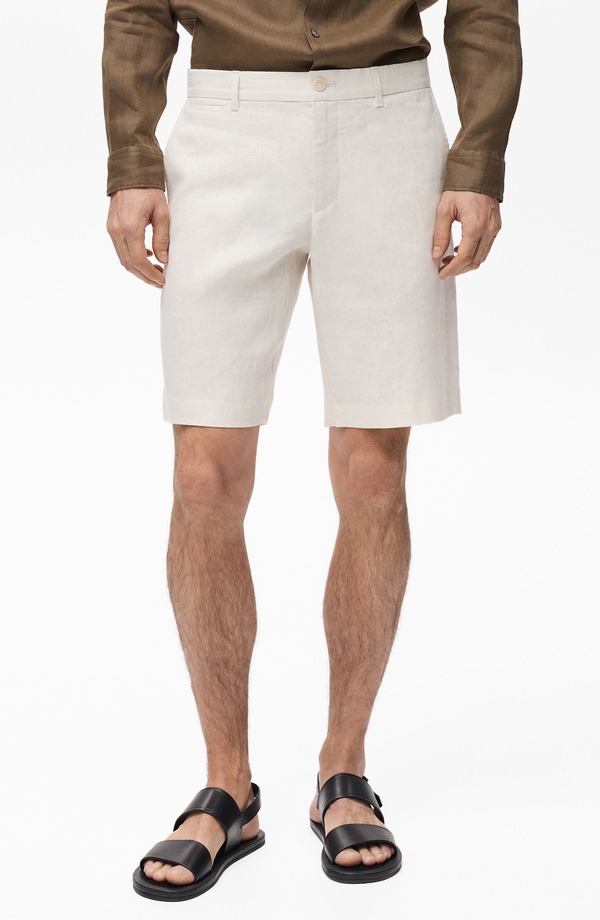 マンゴ メンズ ボトムス ハーフパンツ・ショーツ スリムフィット ショートパンツ リネン MANGO Slim Fit Flat Front Linen Bermuda Chino Shorts Off White オフホワイト|ReVida 店