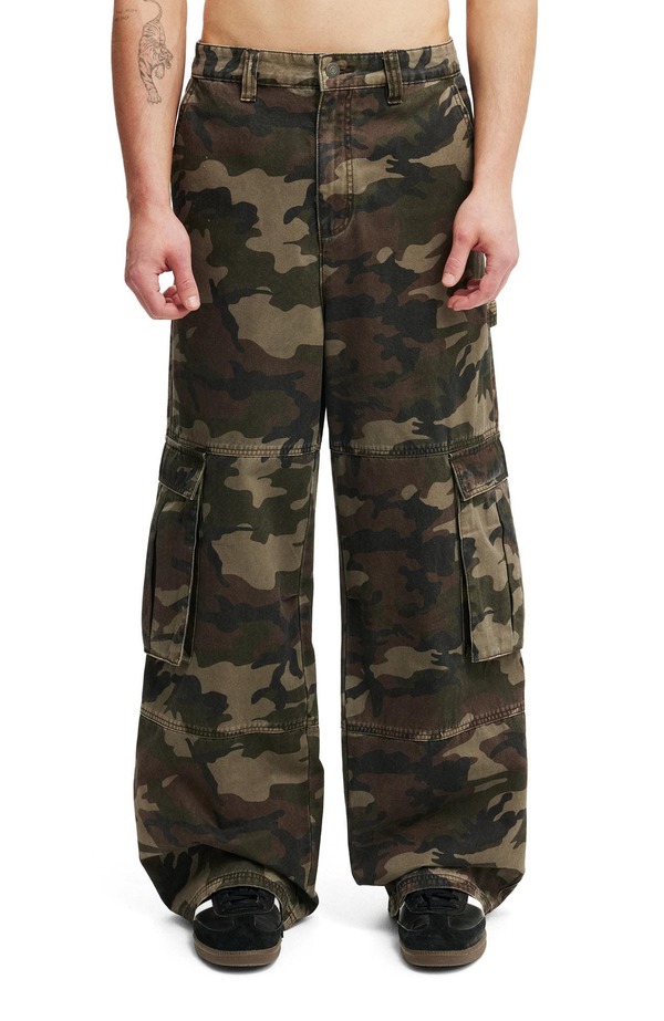 コットンオン メンズ ボトムス 心地好いズボン下 カーゴパンツ Cotton Men\u0027super Baggy Cargo Pant Camo ズボン・パンツ-メンズファッション