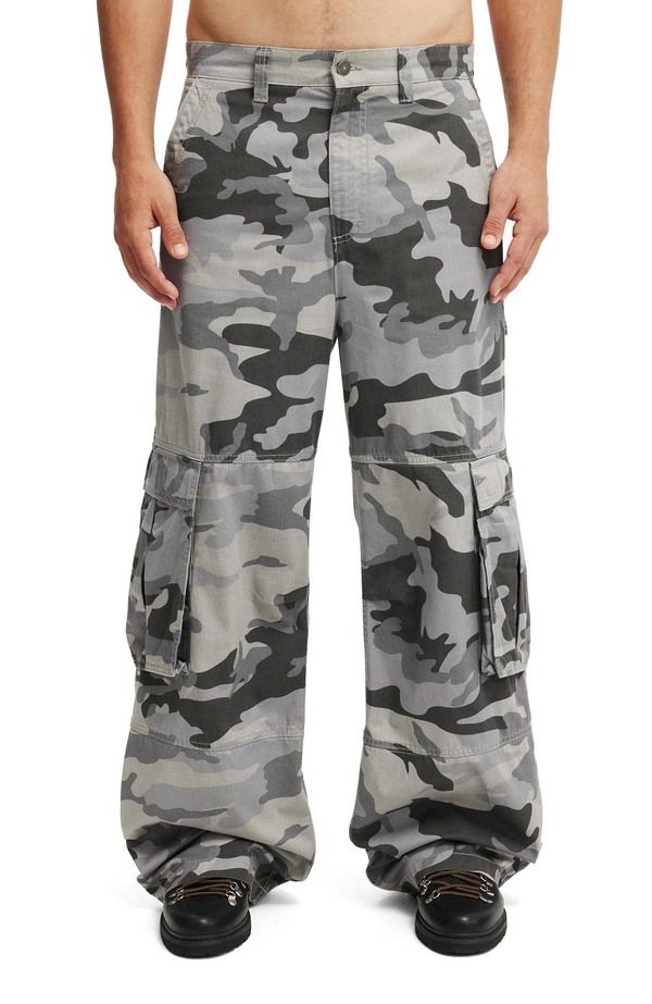 コットンオン メンズ ボトムス 心地好いズボン下 カーゴパンツ Cotton Men\u0027super Baggy Cargo Pant Grey Camo 薄墨色 メンズファッション-ズボン・パンツ