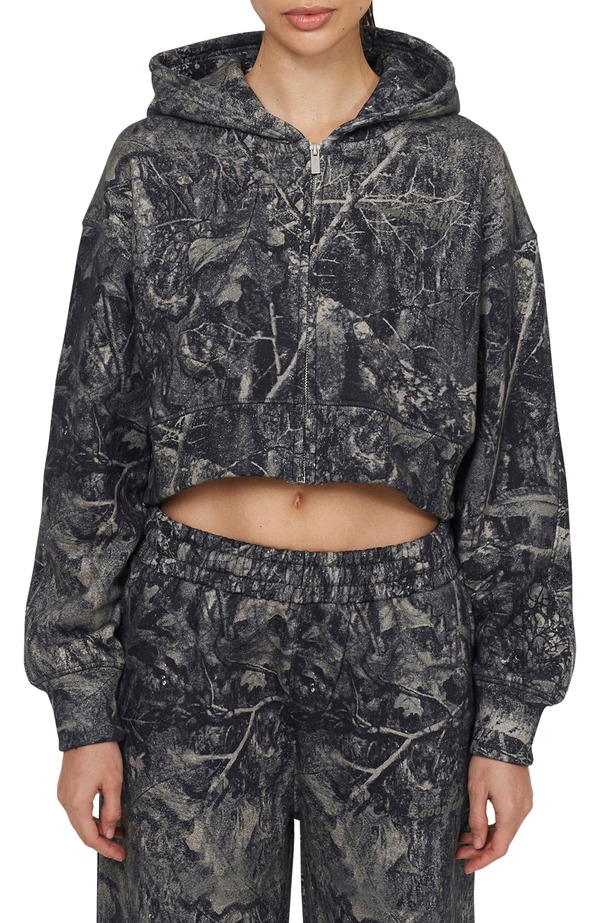 グッドフォーナッシング レディース アウター パーカー・スウェット Good For Nothing Woodland Blackout Camo Crop Zip Hoodie Camo