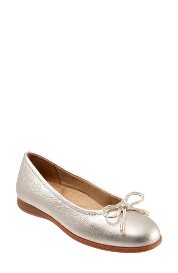 トロッターズ レディース シューズ パンプス Trotters Dellis Ballet Flat Champagne Leather 三鞭酒