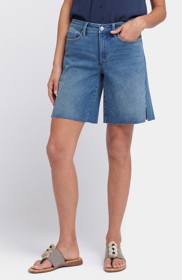 エヌワイディージェイ レディース ボトムス デニムパンツ ショートパンツ NYDJ Naomi Relaxed Raw Hem Denim Shorts Costa Brava デニム