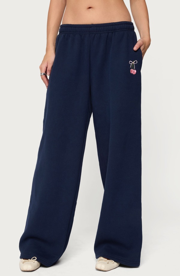 アディクテッド レディース ボトムス カジュアルパンツ ワイドレッグ スウェットパンツ EDIKTED I Don't Chase I Attract Bowide Leg Sweatpants Navy ネイビー｜ReVida 店