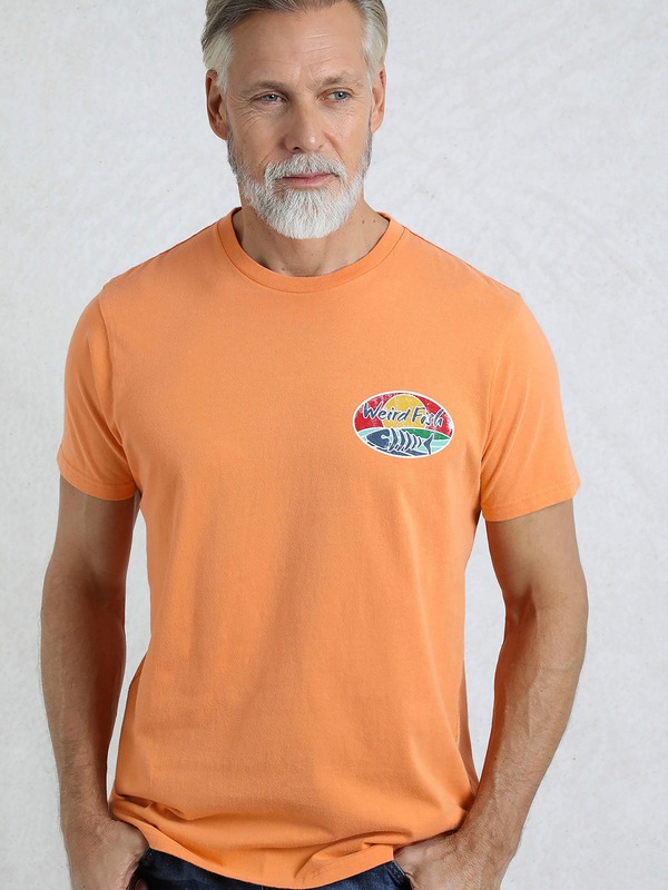ウィアードフィッシュ メンズ トップス プルオーバー 刷り上げる グラフィック Weird Fish Land Sea Back Print Graphic T-Shirt Pumpkin