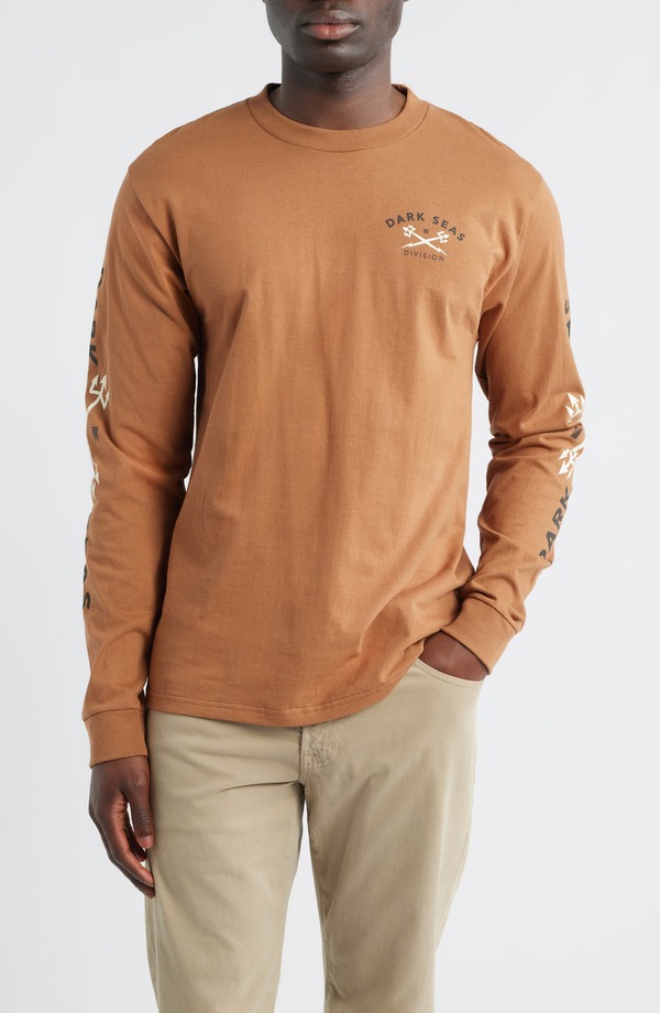 ダークシーズ メンズ トップス Tシャツ グラフィック DARK SEAS Headmaster V3 Long Sleeve Graphic T-Shirt Brown Sugar ブラウン｜ReVida 店