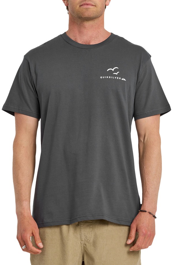 クイックシルバー メンズ トップス Tシャツ コットン グラフィック Quiksilver Happy Trails Cotton Graphic T-Shirt Iron Gate
