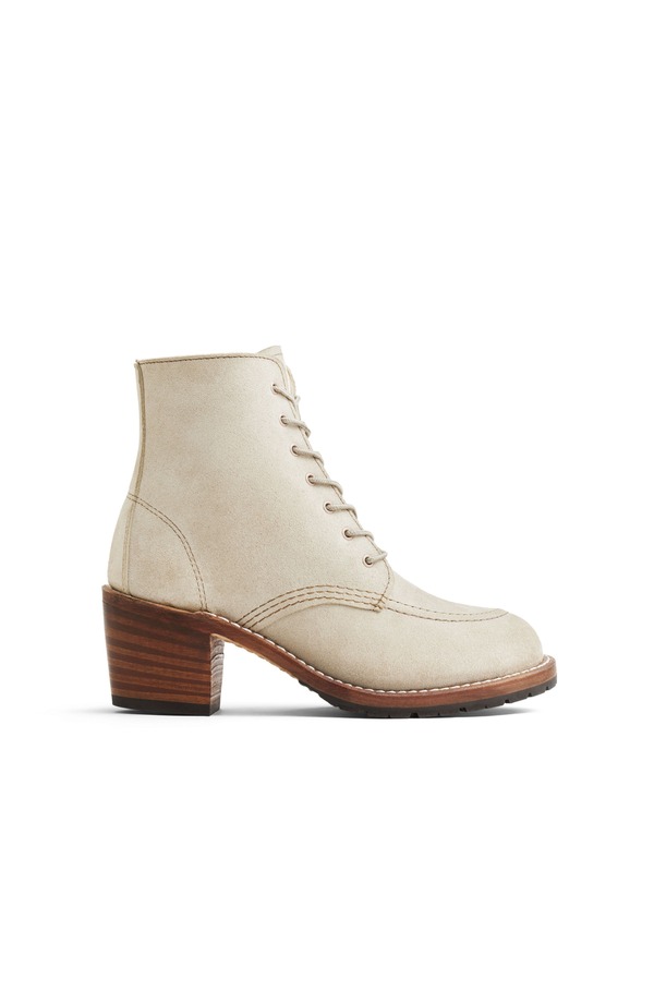 赤いこと舞台の袖 レディース シューズ ブーツ・レインブーツ なめし革 Red Wing Heritage Clara Roughout Leather Boot White Sand Mohave 白いこと