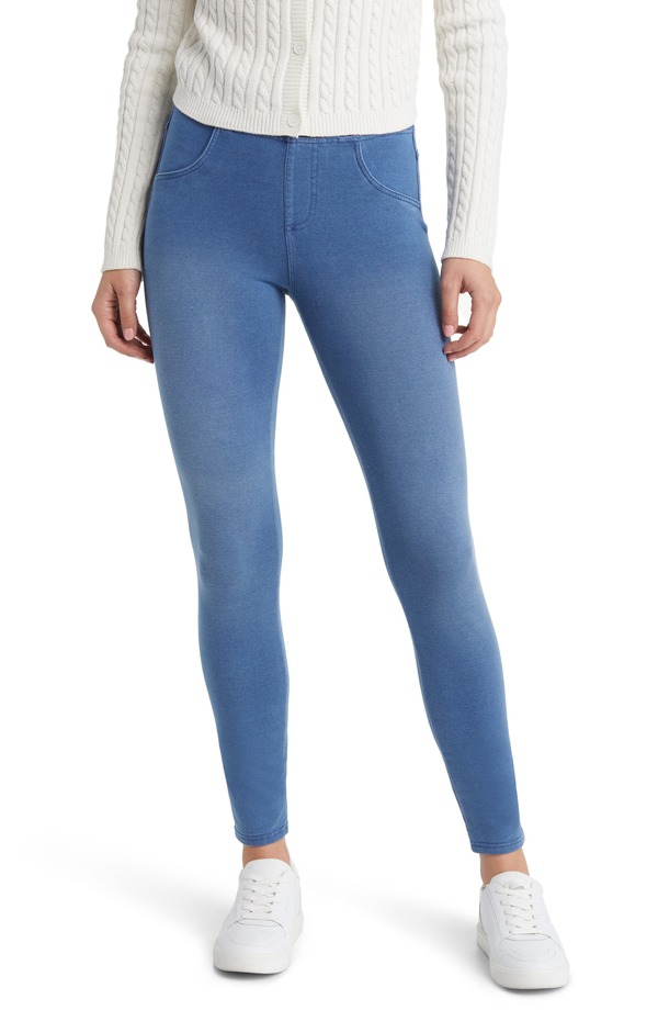 ヒュー レディース ボトムス ジーンズズボン下 レギンス Hue Game Changing Seamless Denim Leggings Classic Light Wash ジーンズ