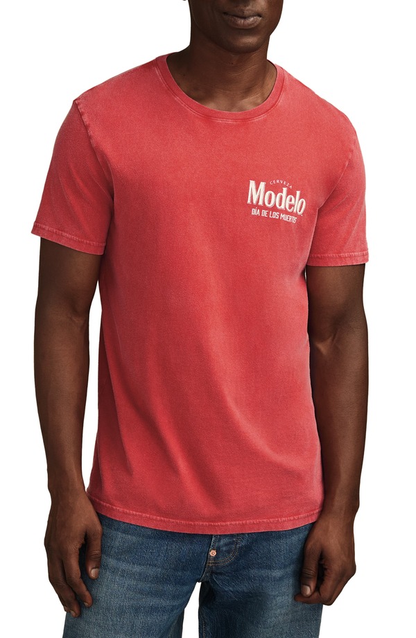 ラッキーブランド メンズ トップス プルオーバー グラフィック Lucky Brand Modelo Bottle Graphic T-Shirt Pompeian Red 赤いこと