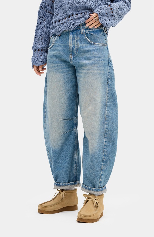 アーバンアウトフィッターズ レディース ボトムス ジーンズズボン下 デニム BDG Urban Outfitters Renae Barrel Jeans Light Vintage