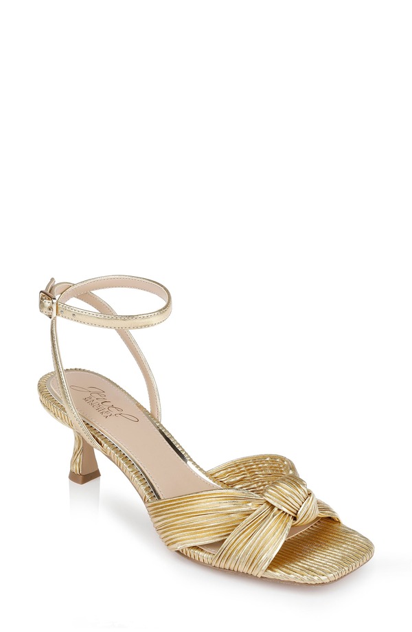 ジュウェルダグレイミシュカ レディース シューズ 踵 サンダル アンクル Jewel Badgley Mischka True Ankle Strap Kitten Heel Sandal Gold Fabric ゴールド