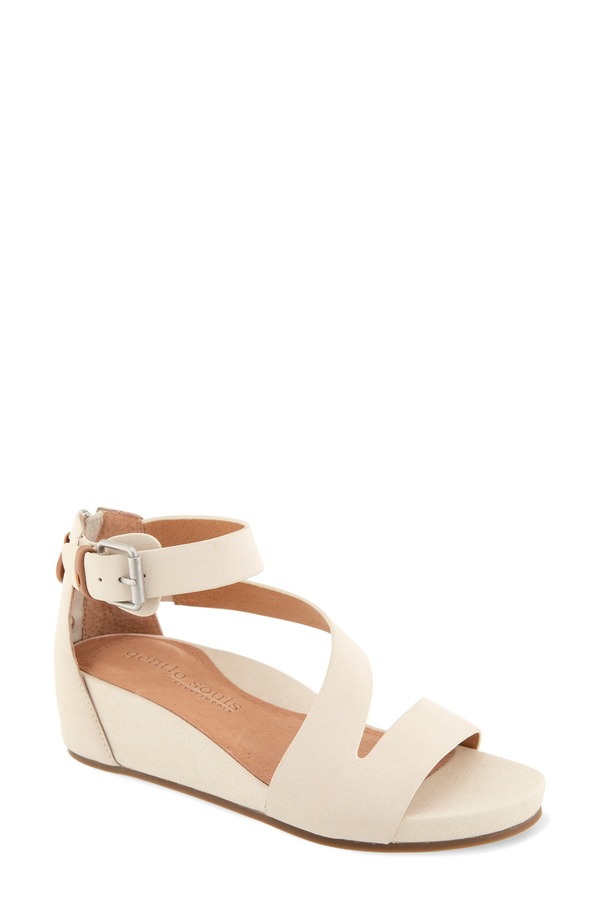 ジェントルソウルズ レディース シューズ ヒール アシンメトリー サンダル Gentle Souls Gwen Asymmetric Strappy Sandal Stone Nubuck ストーン