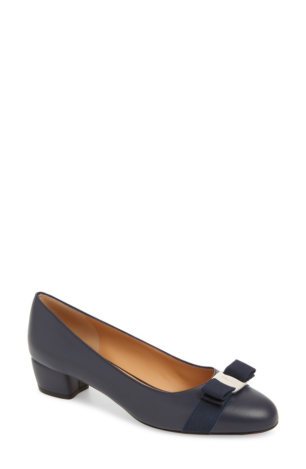 フェラガモ レディース シューズ パンプス FERRAGAMO Vara Soft Pump Midnight｜ReVida 店