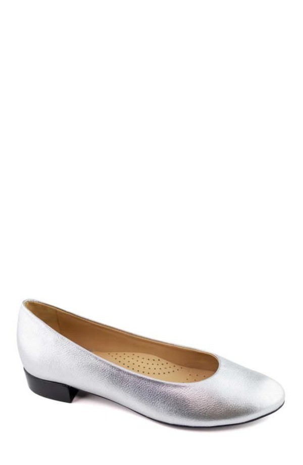 マークジョセフニューヨーク レディース シューズ パンプス なめし革 Marc Joseph New York Madison Leather Flat Silver Metallic しろがね色