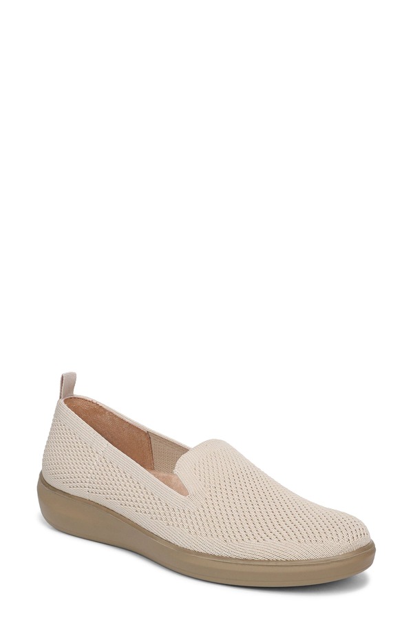ライフストライド レディース シューズ スリッポン・ローファー LifeStride Nelly Slip-On Almond Milk｜ReVida 店