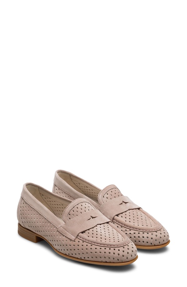 マグナーニ レディース シューズ スリッポン・ローファー Magnanni Crista Perforated Penny Loafer Sand Suede 沙子