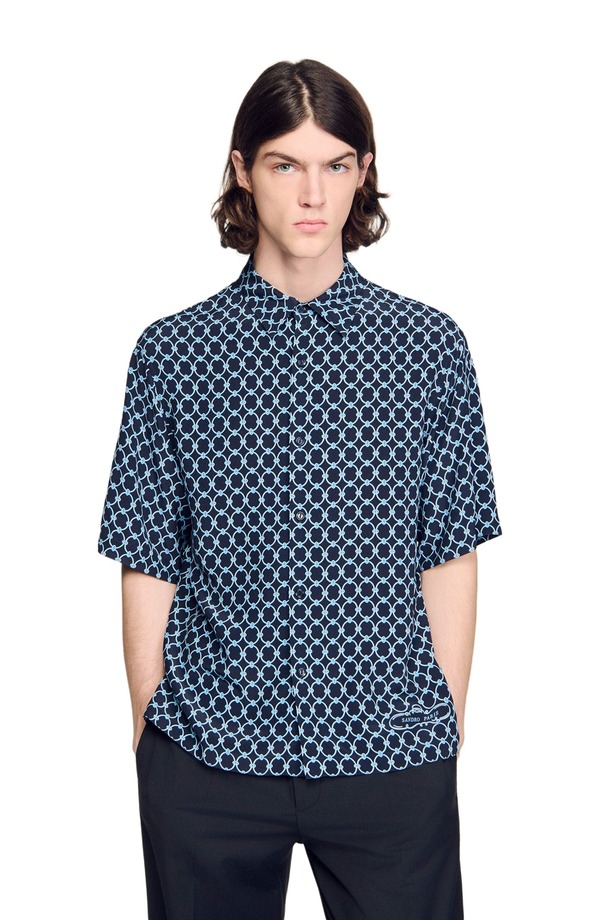 サンドロ メンズ トップス シャツ プリント SANDRO Link print loose-fit shirt Navy Blue ネイビー｜ReVida 店