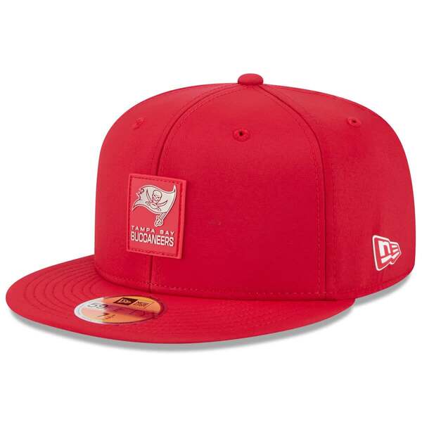 ニューエラ メンズ アクセサリー 帽子 Men New Era Red Tampa Bay Buccaneers 2025 Sideline 59FIFTY Fitted Hat Red レッド