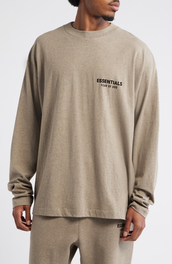 フィアオブゴッド メンズ トップス Tシャツ ロゴ グラフィック Fear of God Essentials Classic Fit Long Sleeve Logo Graphic T-Shirt Homestead Heather ヘザー|ReVida 店