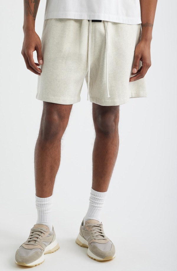 フィアオブゴッド メンズ ボトムス ハーフパンツ・ショーツ ショートパンツ Fear of God Essentialsignature Classic Fit Sweat Shorts Concrete/Dark Concrete Heather ヘザー