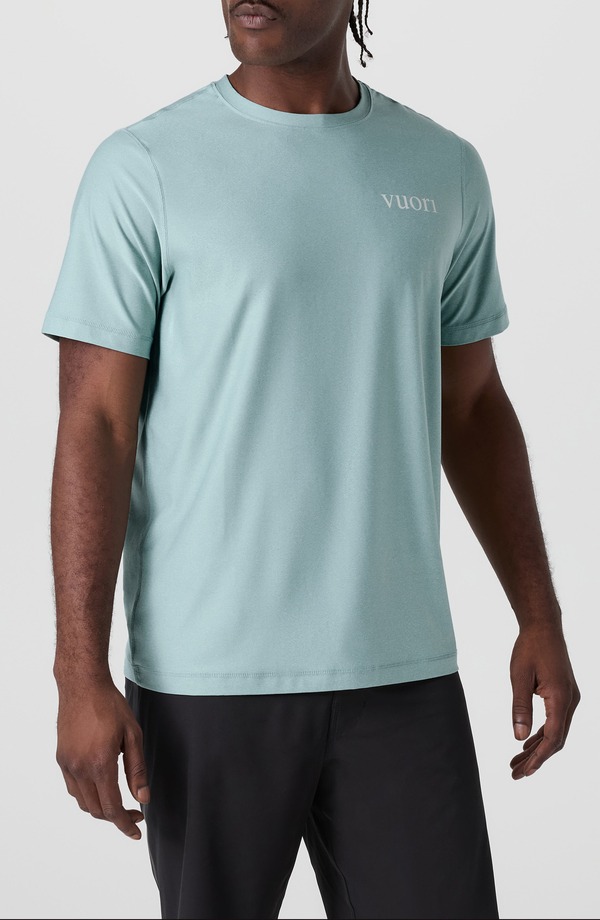 ビュオーリ メンズ トップス ティーシャツ Vuori Short Sleeve Uluwatu 23 Water Tee Sea Spray Heather ギョリュウモドキ トップス-メンズファッション