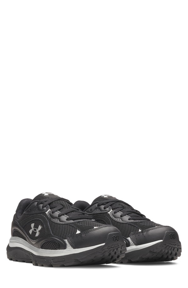 アンダーアーマー メンズ シューズ スニーカー Under Armour UA Tech Runner Sneaker Black/ Metallic Silver ブラック｜ReVida 店