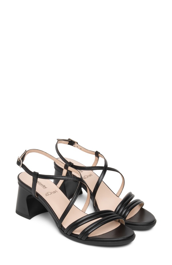 ネーロ ジャルディーニ レディース シューズ 踵 サンダル NeroGiardini Strappy Flared Heel Sandal Black 黒いこと