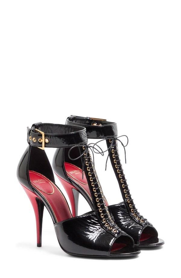 ヴァレンティノ レディース シューズ サンダル Valentino Garavani Bustier T-Strap Sandal Black/ Red 黒いこと