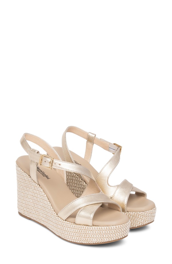 ネーロ ジャルディーニ レディース シューズ 踵 プラットホーム サンダル NeroGiardini Slingback Platform Wedge Sandal Gold ゴールド