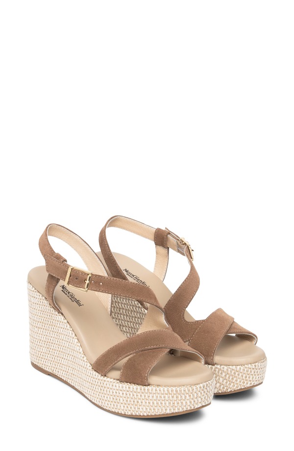 ネーロ ジャルディーニ レディース シューズ 踵 プラットホーム サンダル NeroGiardini Slingback Platform Wedge Sandal Whiskey