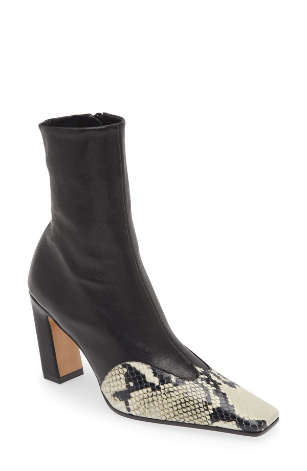紙凧 レディース シューズ ブーツ・レインブーツ Khaite Dallasquare Toe Sock Bootie Black/ Natural 黒いこと