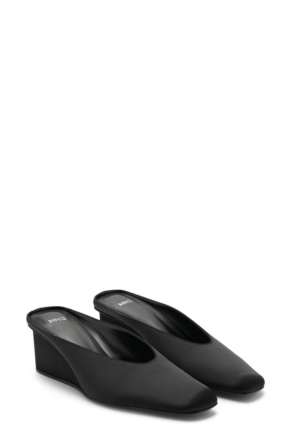 マンゴ レディース シューズ 踵 MANGO Square Toe Wedge Mule Black 黒いこと