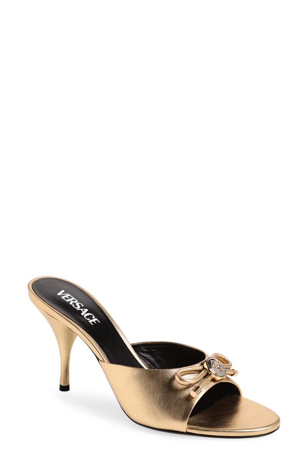 ヴェルサーチ レディース シューズ サンダル Versace Opera Bow Slide Sandal Gold-Versace Gold ゴールド