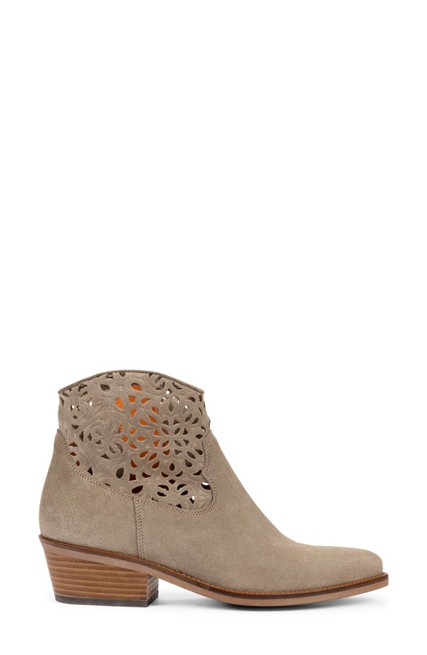ペネロペシルバーズ レディース シューズ ブーツ・レインブーツ カットアウト Penelope Chilvers Cassidy Cutout Bootie 237 Camel 駱駝