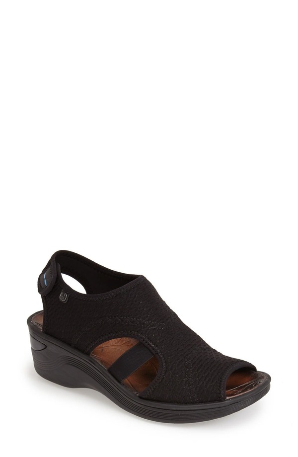 ビジーズ レディース シューズ 踵 サンダル BZees \u0027Dream\u0027 Wedge Sandal Black Fabric 黒いこと