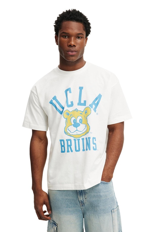 コットンオン レディース トップス Tシャツ Cotton Men Box Fit License T-Shirt Lcn Ucl Vintage White Ucla ホワイト