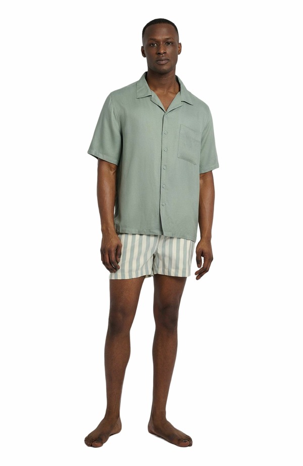 オニア メンズ 水着 ハーフパンツ・ショーツ Onia Charles 4" Swim Trunk Sage/Cream クリーム|ReVida 店