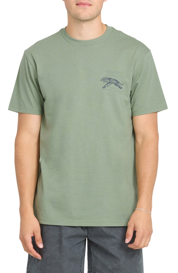 クイックしろがね色 メンズ トップス プルオーバー グラフィック Quiksilver Tiger Style Short Sleeve Graphic T-Shirt Lily Pad Heather ギョリュウモドキ