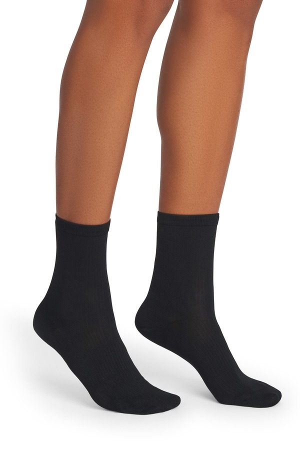 ボン二階建てバス レディース アンダー御召しもの ソックス Bombas Featherweight Rib Quarter Socks Black 黒いこと