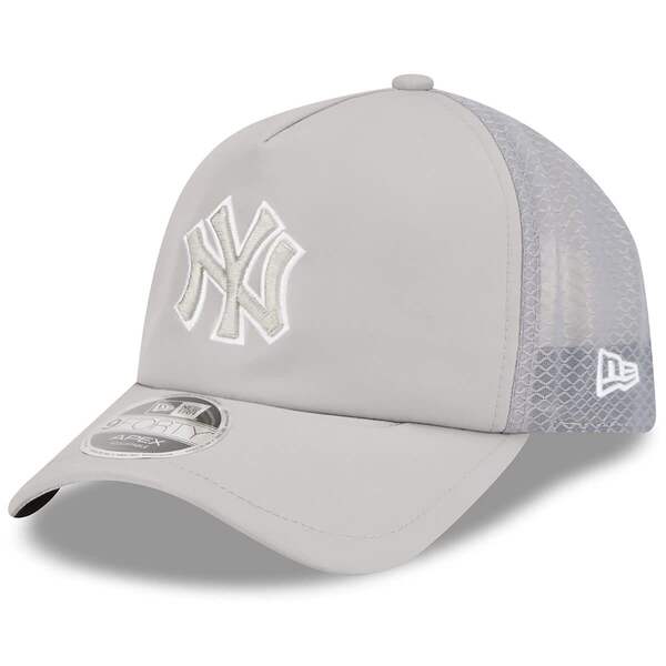 ニューエラ メンズ アクセサリー 帽子 Men's New Era Gray New York Yankees 2026 Batting Practice Apex 9FORTY Adjustable Trucker Hat Gray グレー｜ReVida 店