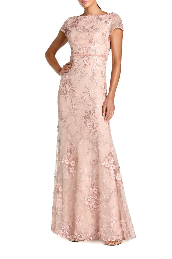 マックダガル レディース トップス 衣裳 お花柄 旗がしら お花 Mac Duggal Floral Applique Boat Neck Cap Sleeve Gown Blush 毛はらい