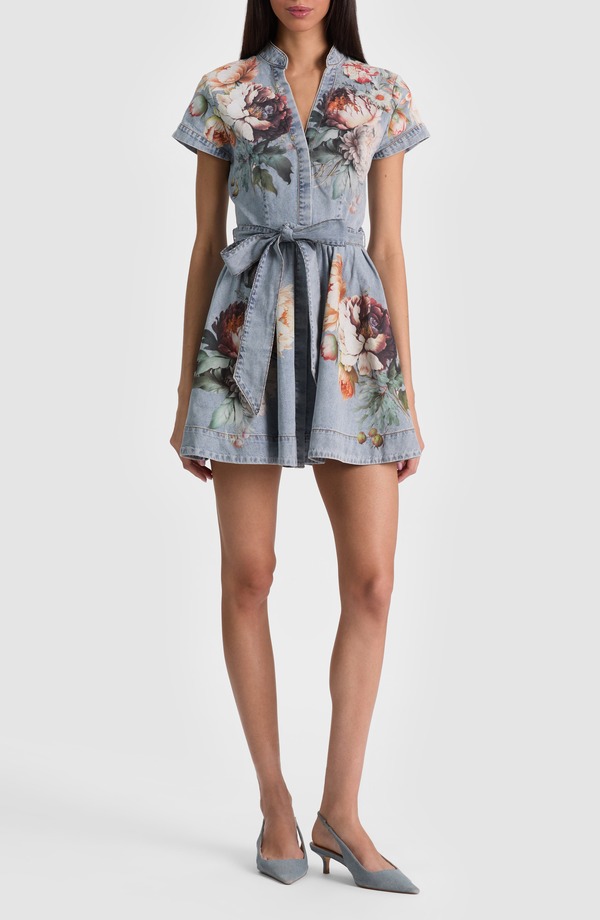 アリス アンド オリビア レディース トップス 衣装 御花柄 プルオーバー ジーンズ 御花 Alice + Olivia Lucy Floral Denim Shirtdressierra Vintage/ Multi マルチ色合い