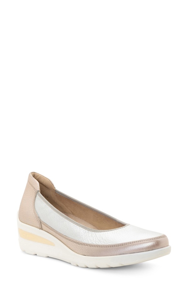 アラ レディース シューズ スリッポン・ローファー ara Zinnia Wedge Loafer Sand Metallic/ Cream 皮膚軟化剤