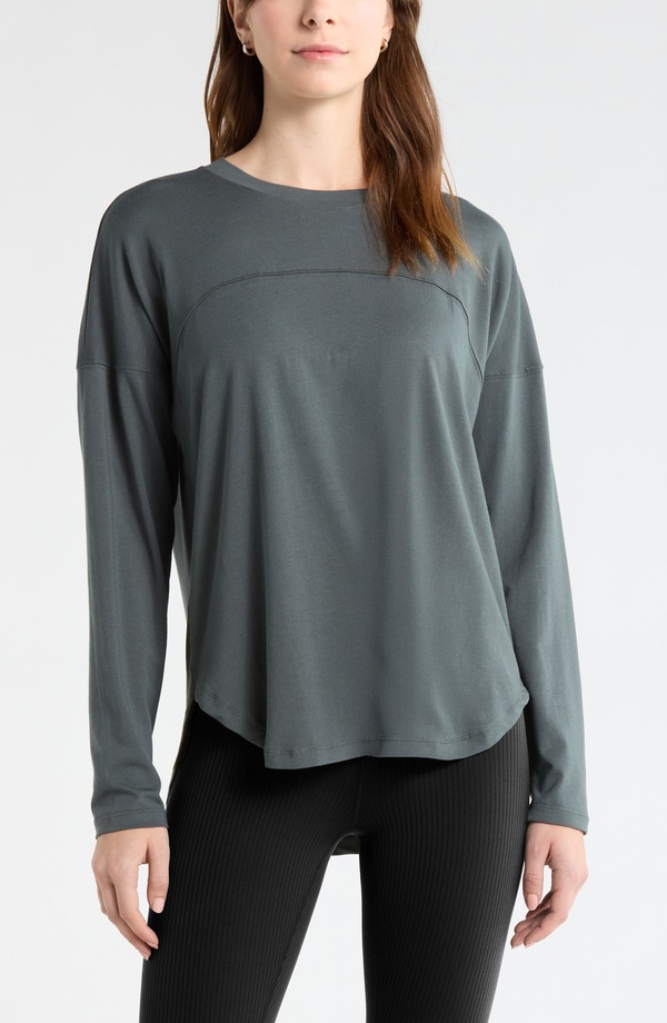 ゼラ レディース トップス ティーシャツ スエードクロス Zella Sueded High-Low Long Sleeve T-Shirt Green Urban 緑であること
